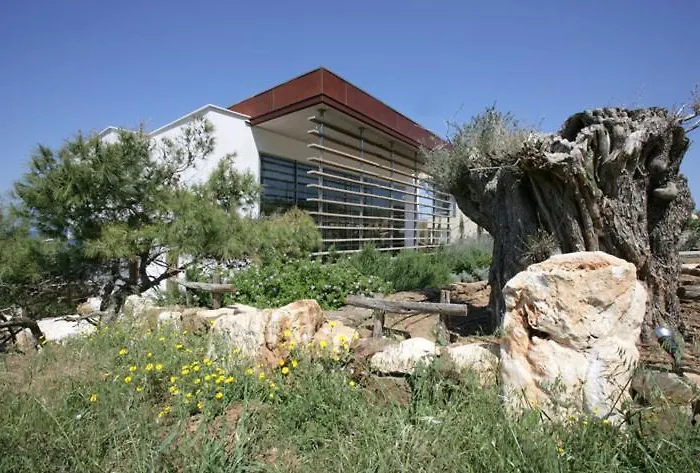 ヴィラ Karavi ポモス